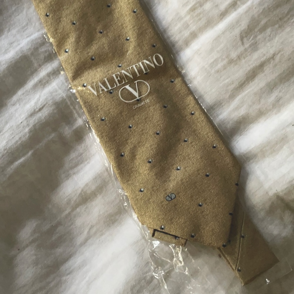 Valentino tie